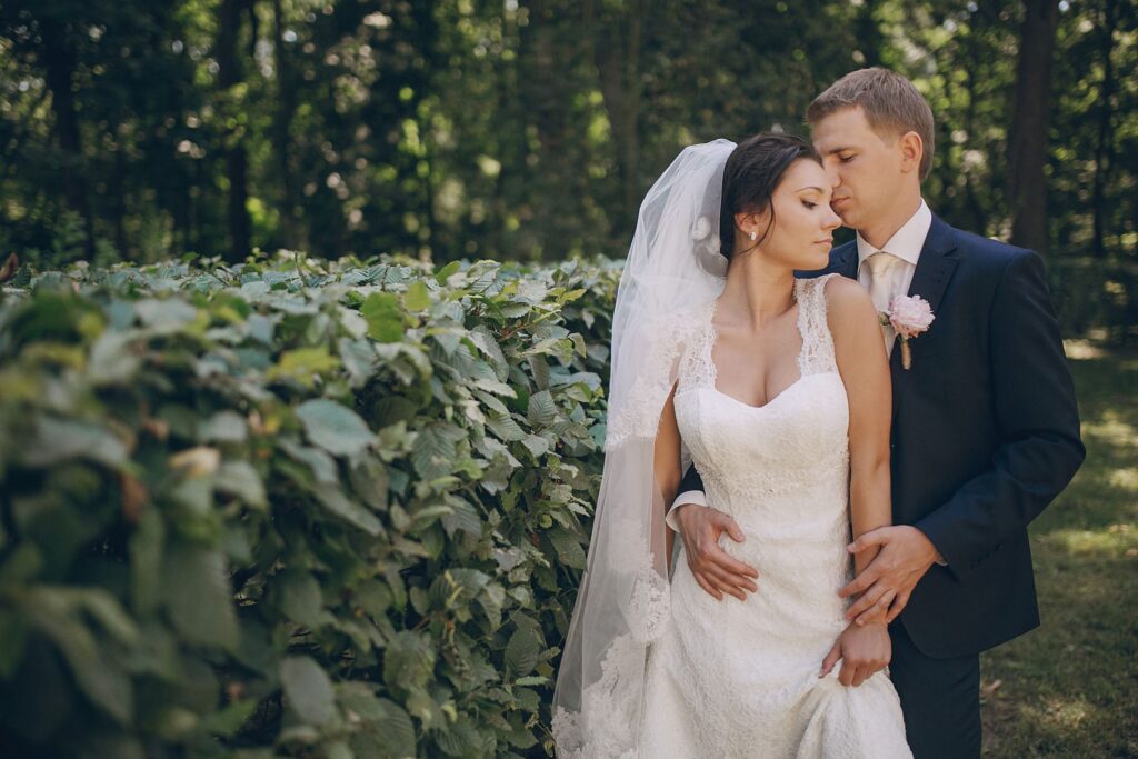 How to Make Your Picnic Wedding Romantic Practical Tips