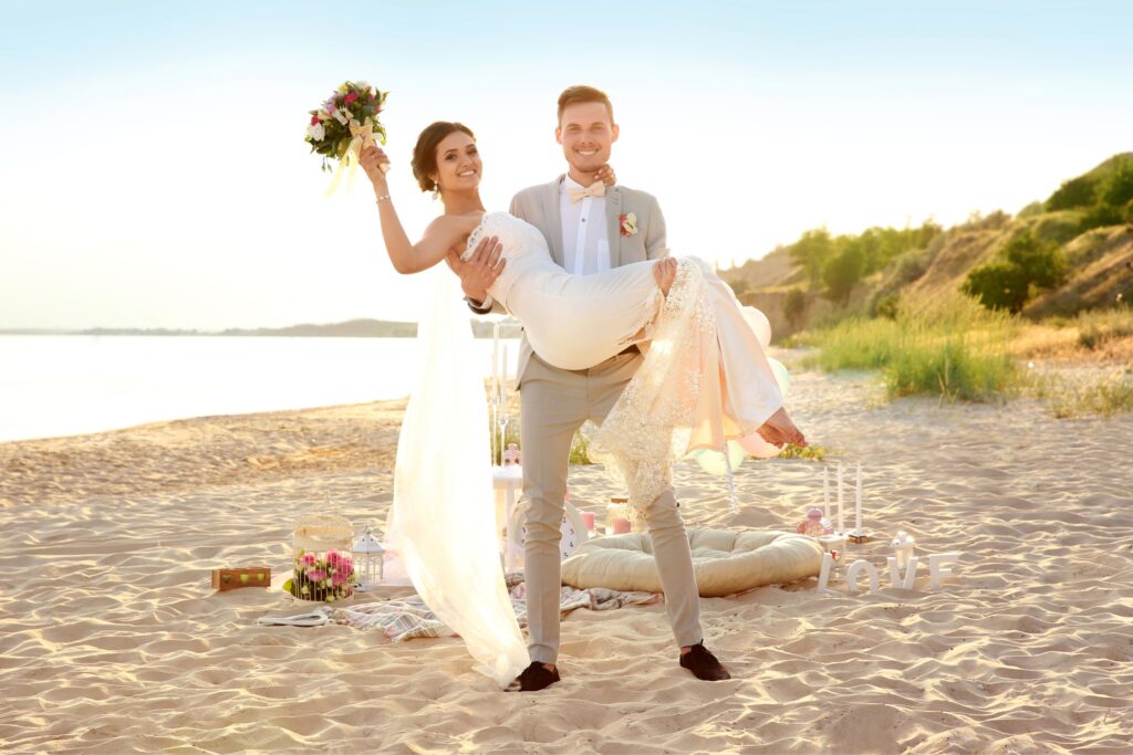 How to Set Up a Beach Wedding Picnic That Works on Sand