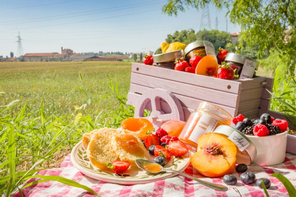 Vintage-Themed Picnic Party